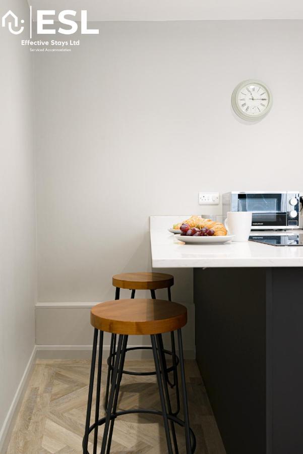 Comfy Modern 2 Bedroom Duplex Apartment With Sun Terrace Shrewsbury Exterior photo