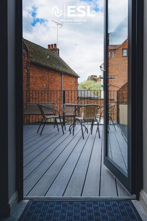 Comfy Modern 2 Bedroom Duplex Apartment With Sun Terrace Shrewsbury Exterior photo